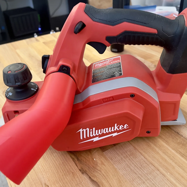 Milwaukee 2623-20 Chip Deflector – 3.25" Planer Exhaust Port Adapter
